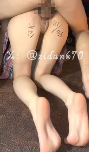 紫蛋(zidan670) 推特四十万粉丝，超高颜值反差婊女神 合集下载-[12GB]