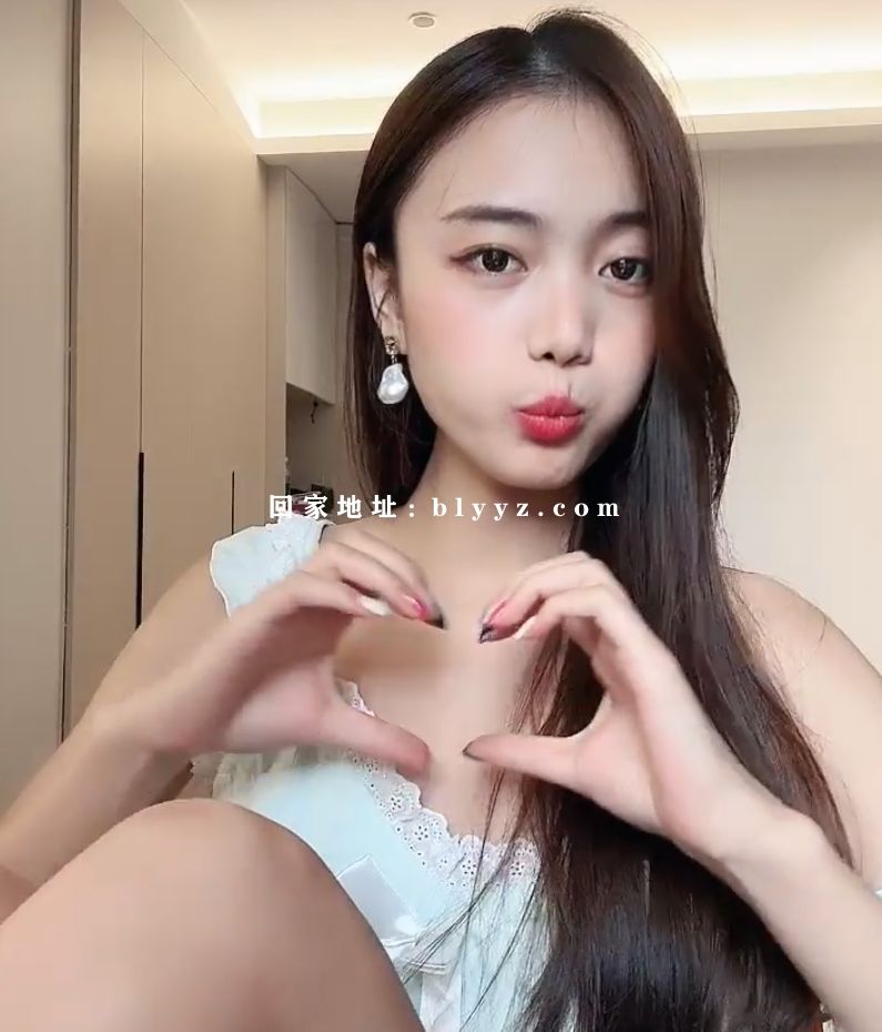 【直播】宝藏女孩主播 小熊oi 露脸直播合集 56V/39.22G